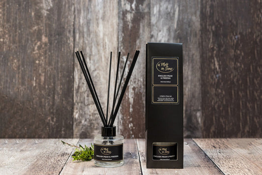 English Pear And Freesia Luxury Reed Diffuser - A Melt In Time Ltd