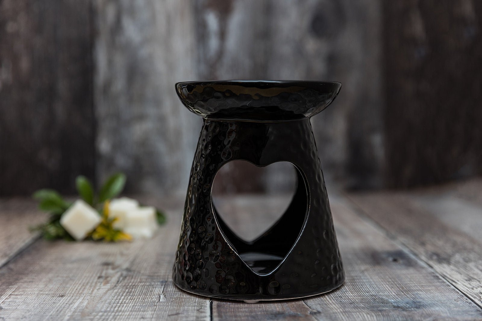 Black Bubble Effect Heart Shaped Tea Light Wax Burner - A Melt In Time Ltd