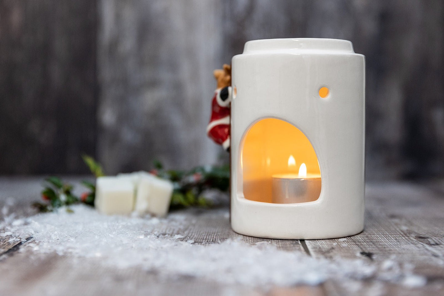 Climbing Reindeer Stackable Christmas Tea Light Wax Burner - A Melt In Time Ltd