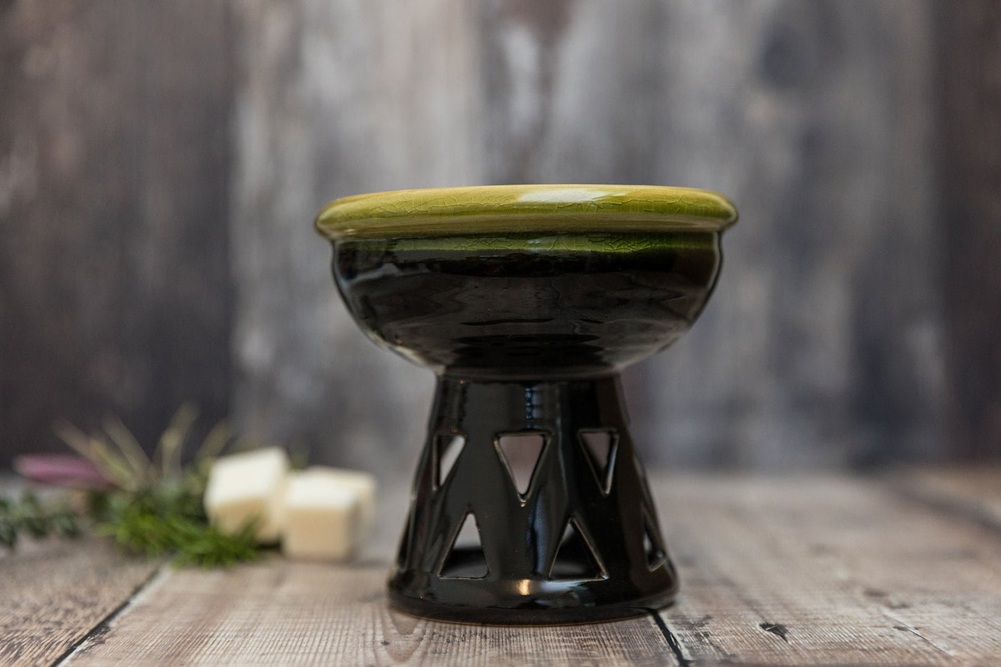Deep Bowl Green Tea Light Wax Burner - A Melt In Time Ltd
