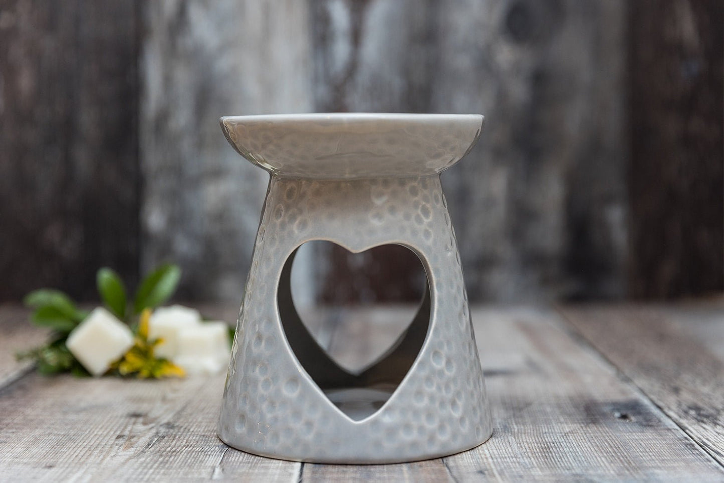 Grey Bubble Effect Heart Shaped Tea Light Wax Burner - A Melt In Time Ltd