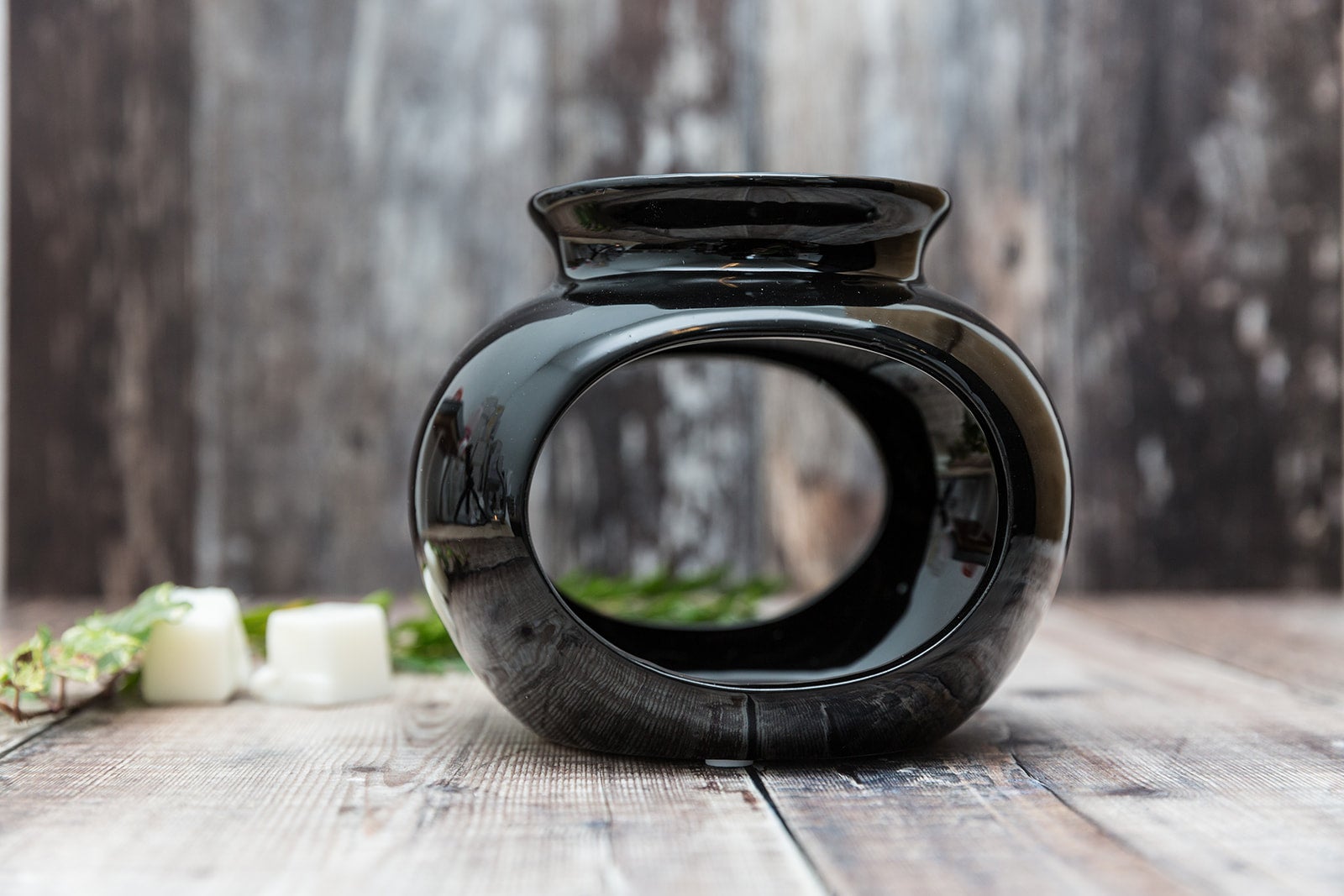 Large Black Orb Design Tea Light Wax Burner - A Melt In Time Ltd