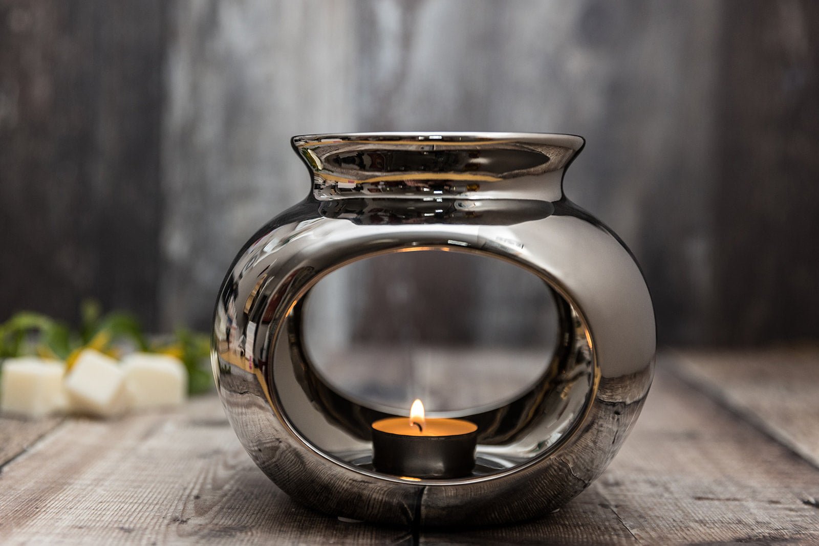 Large Chrome Orb Design Tea Light Wax Burner - A Melt In Time Ltd