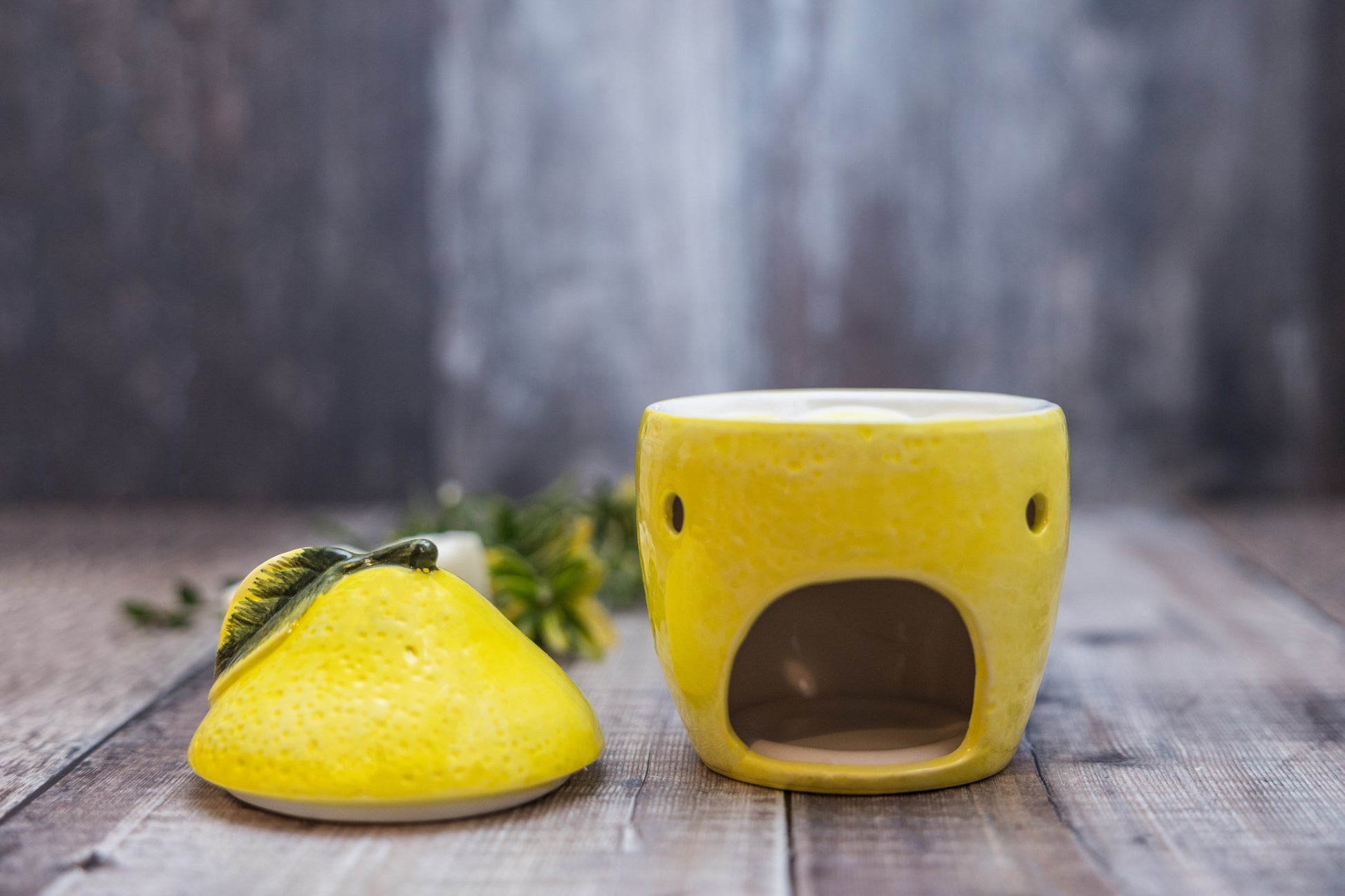 Lemon Tea Light Wax Burner - A Melt In Time Ltd