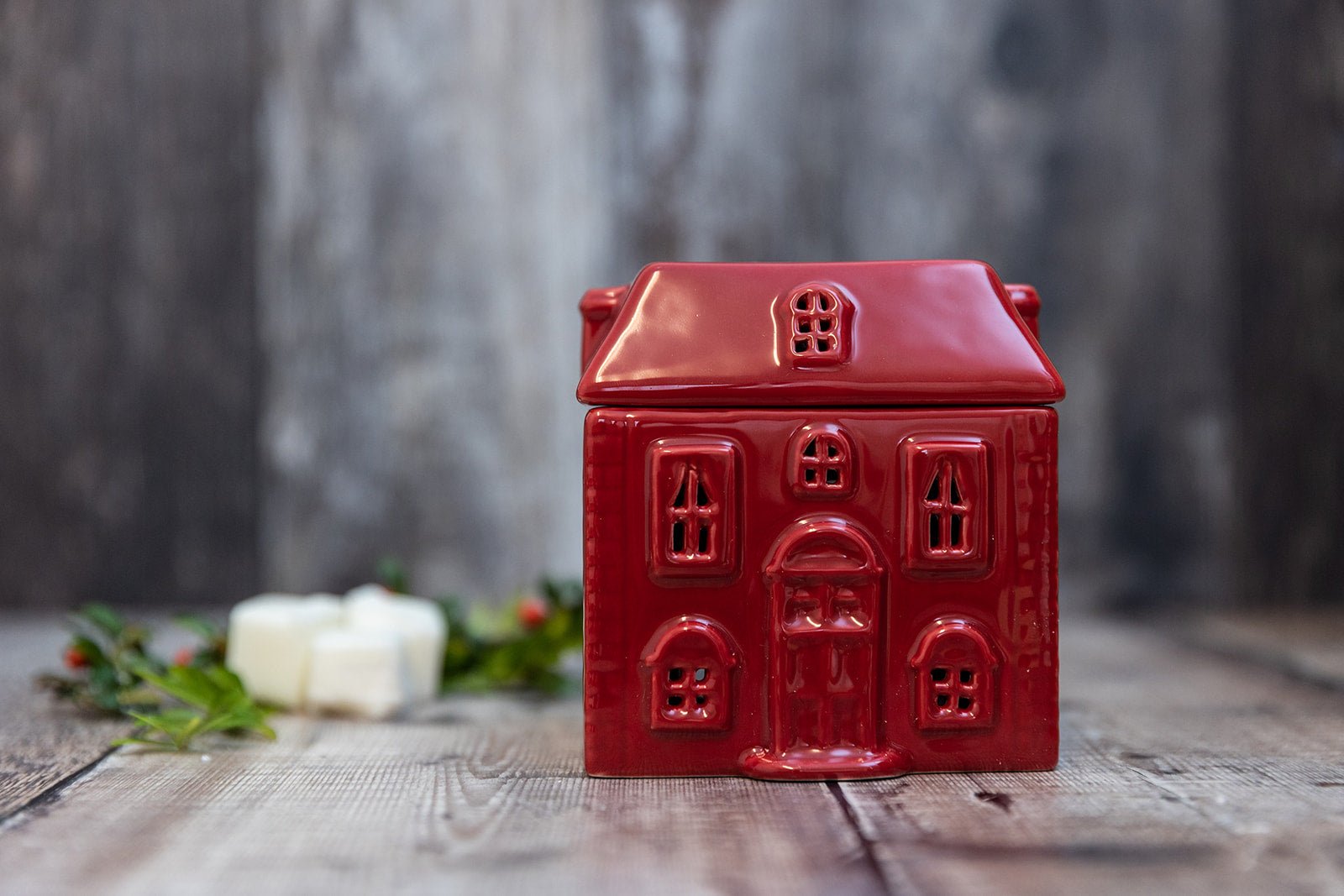 Red House Ceramic Tea Light Wax Burner - A Melt In Time Ltd