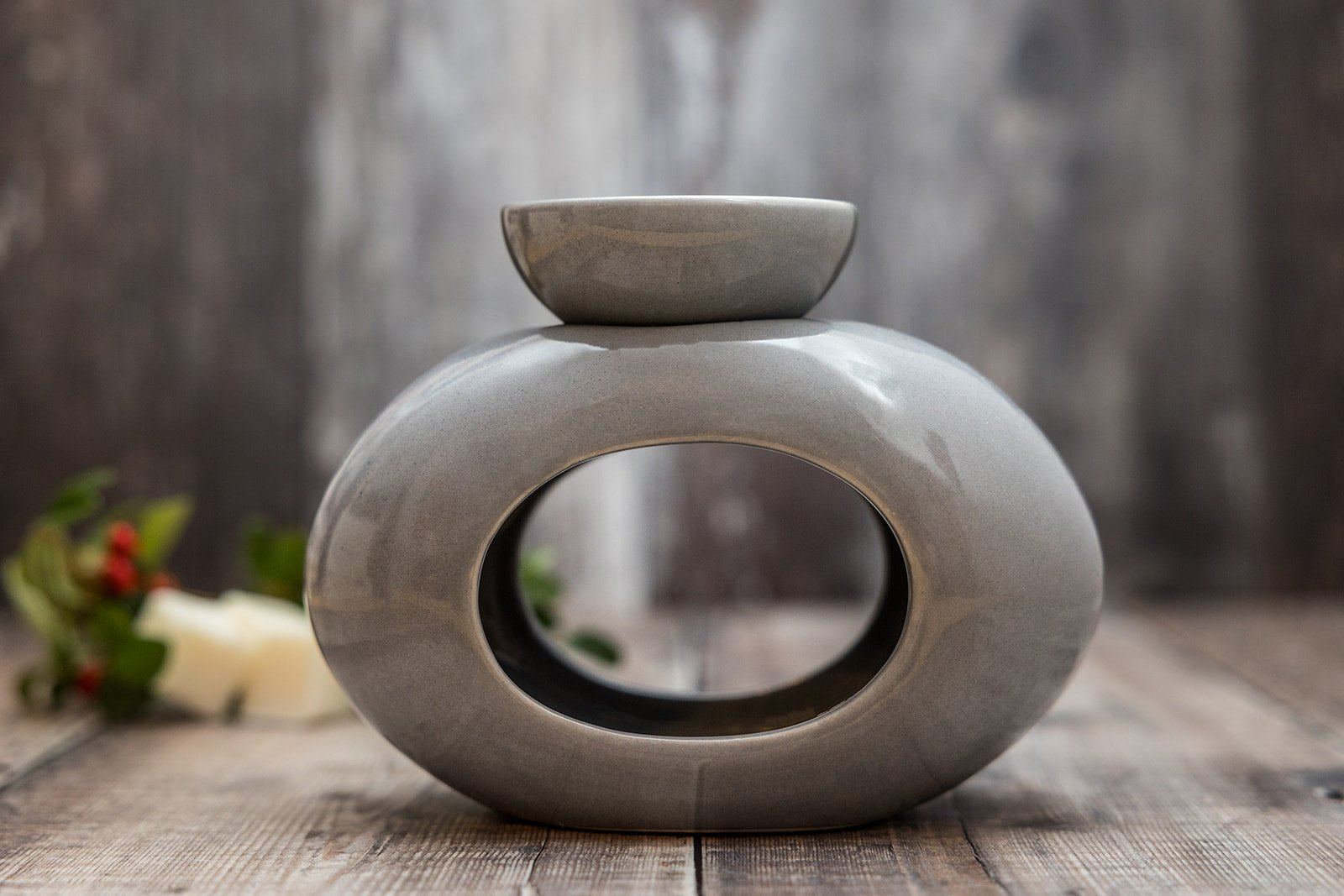 The Pebble In Grey Tea Light Wax Burner - A Melt In Time Ltd