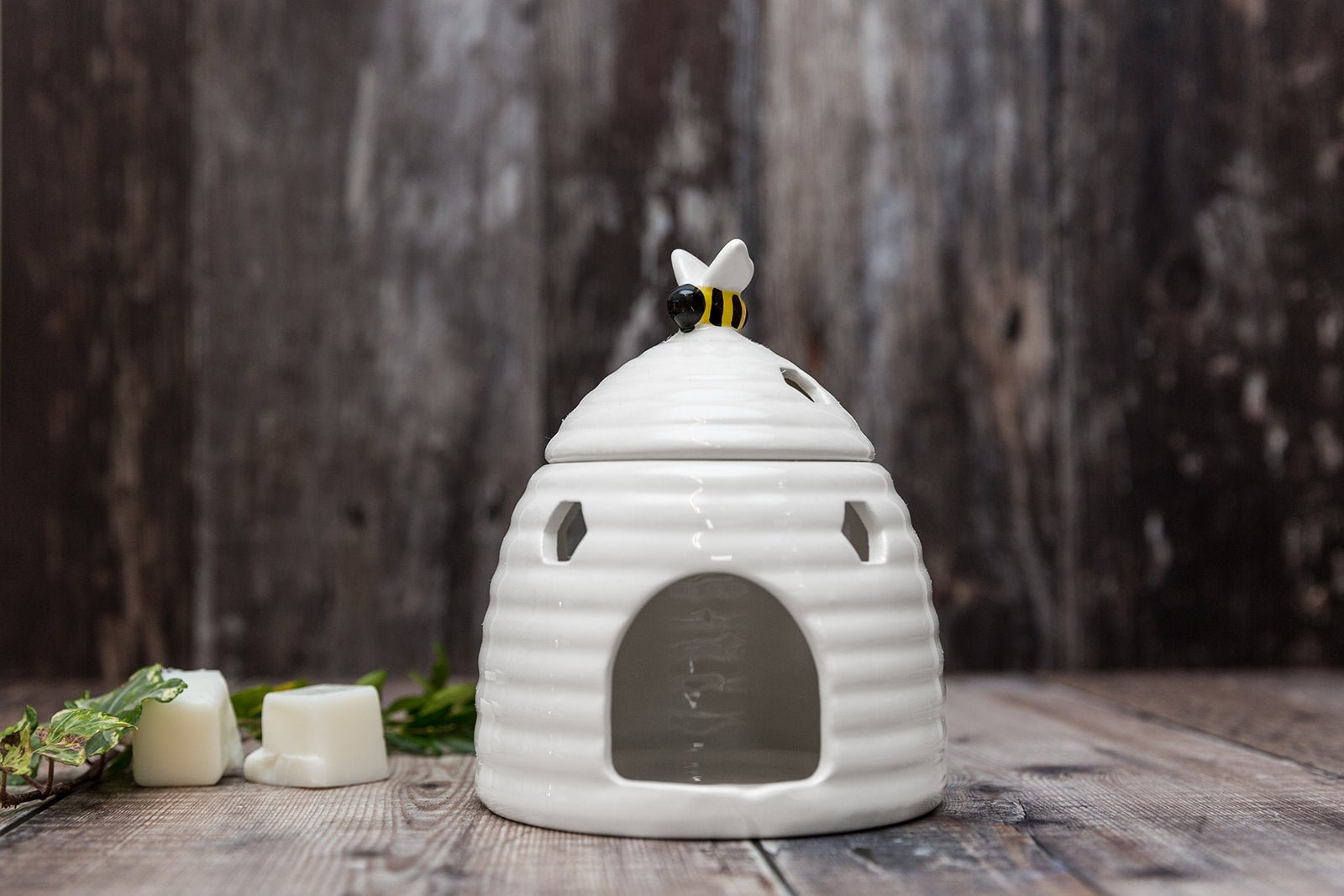 White Beehive Tea Light Wax Burner - A Melt In Time Ltd