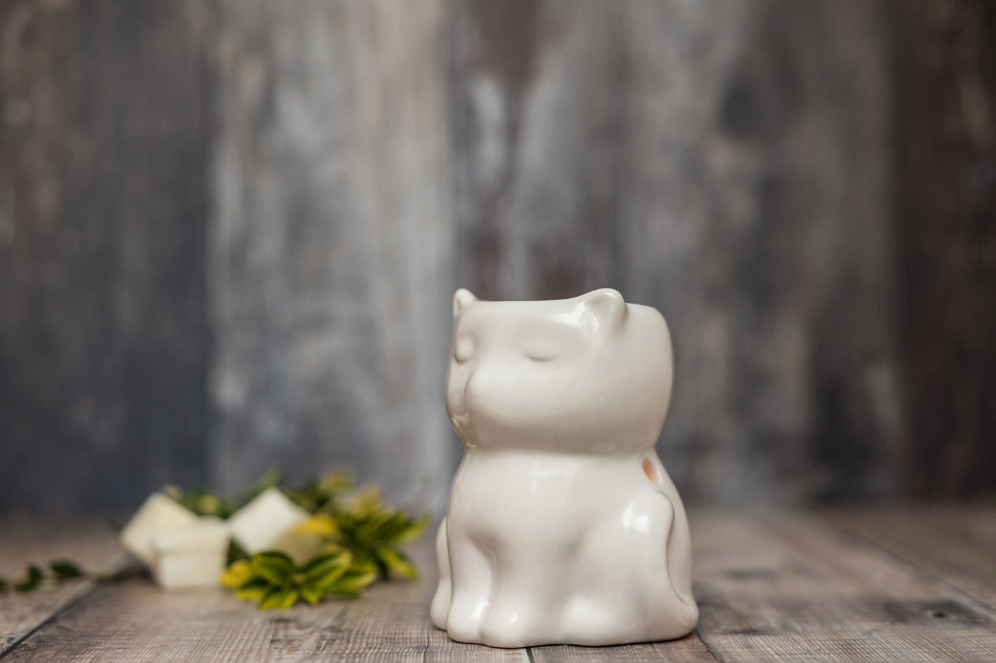 White Cat Tea Light Wax Burner - A Melt In Time Ltd