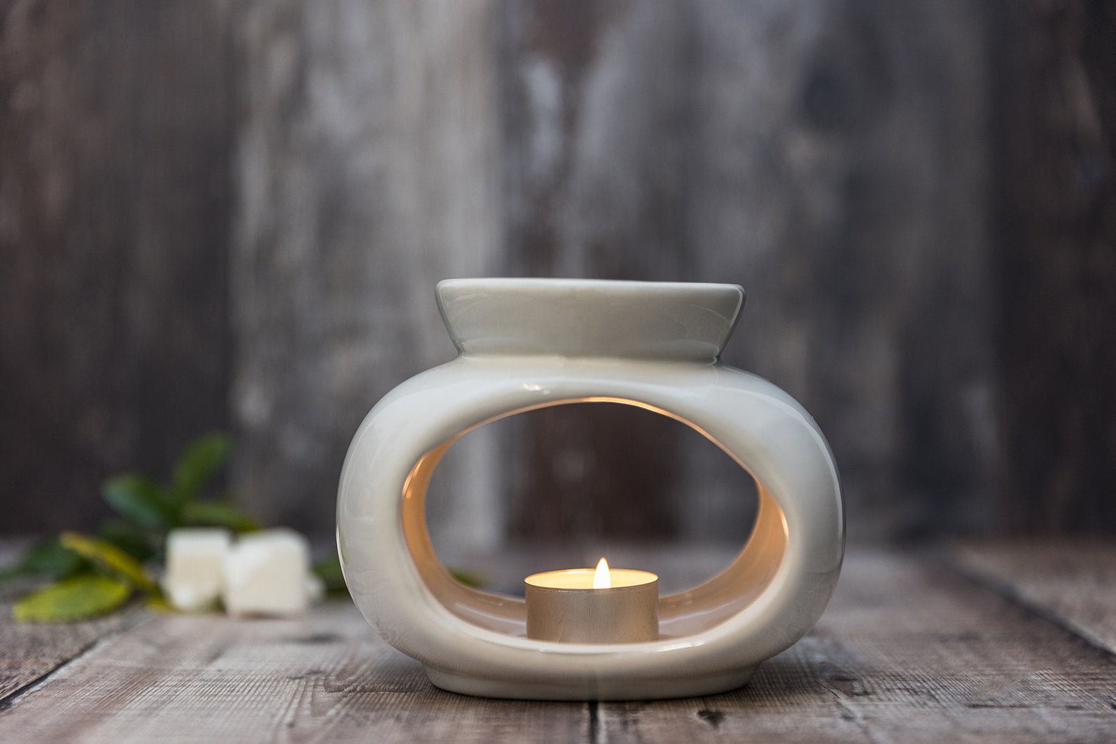 White Ceramic Oval Double Dish Wax Burner - A Melt In Time Ltd